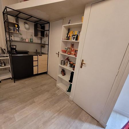 Cozy And Nice Homestay Room - Chambre D'Hote París Exterior foto