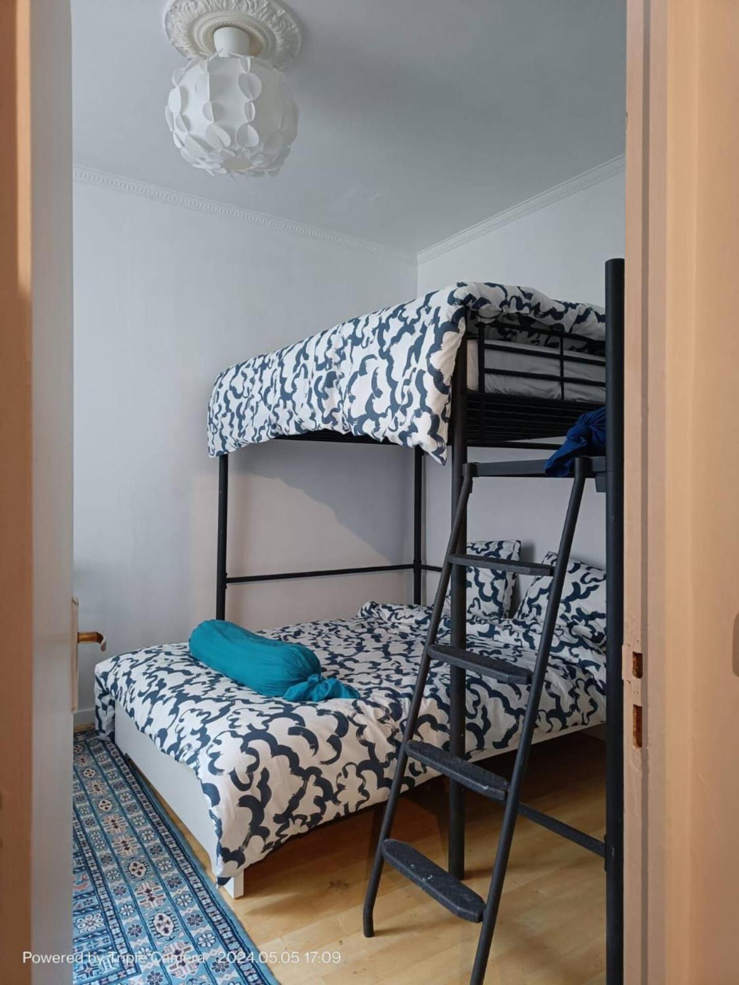 Cozy And Nice Homestay Room - Chambre D'Hote París Exterior foto